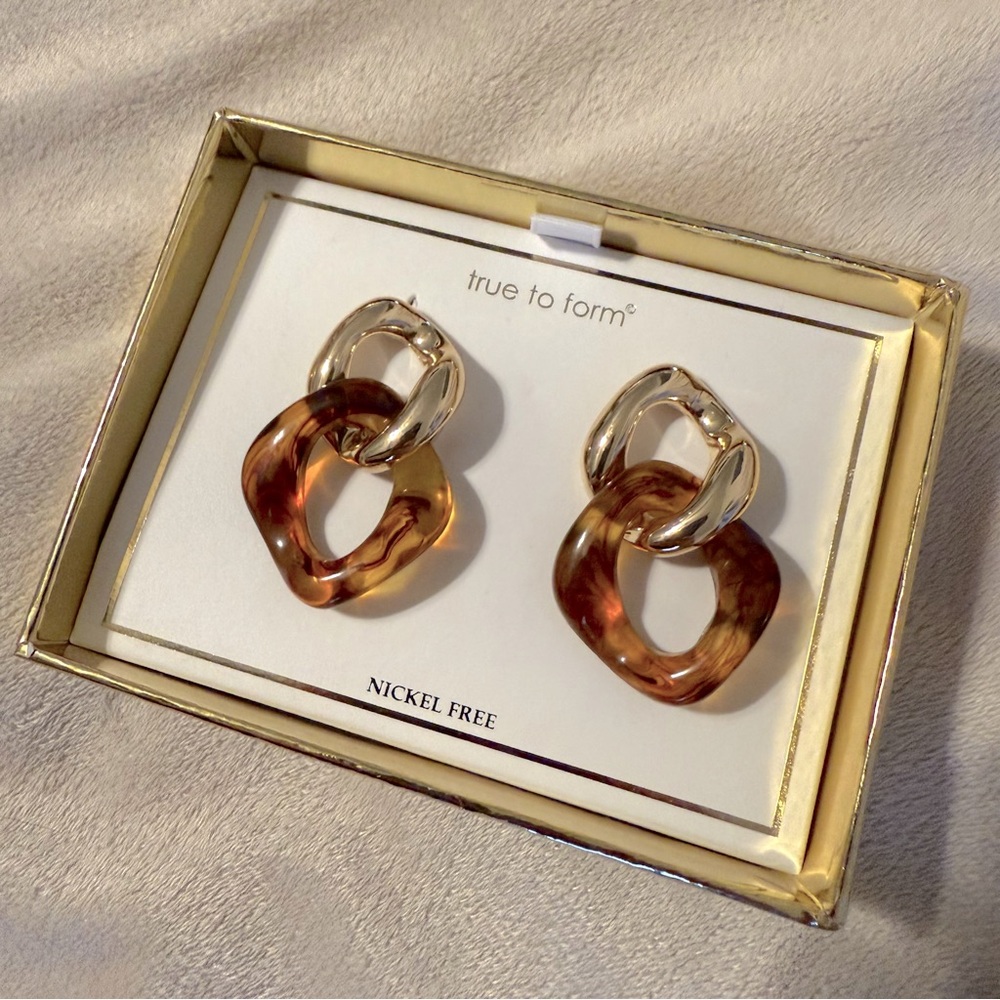 Gold and tortoise shell Earrings vintage looking